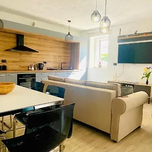  Apartman Modern With Fireplace & Stylish Kitchen Croatia