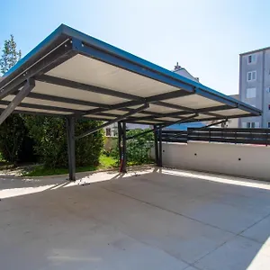  Apartman Life With Free Parking Croatia